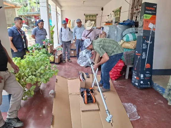 Entrega de maquinaria para tecnificación agrícola, Santa Bárbara y Colotenango. FAO · Unión Europea